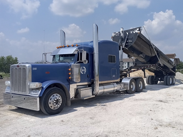 650x400-aggregate-hauling 650x400 Aggregate Hauling